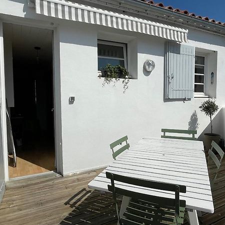 Very Bright Nest With Terrace In The Village La Flotte Extérieur photo