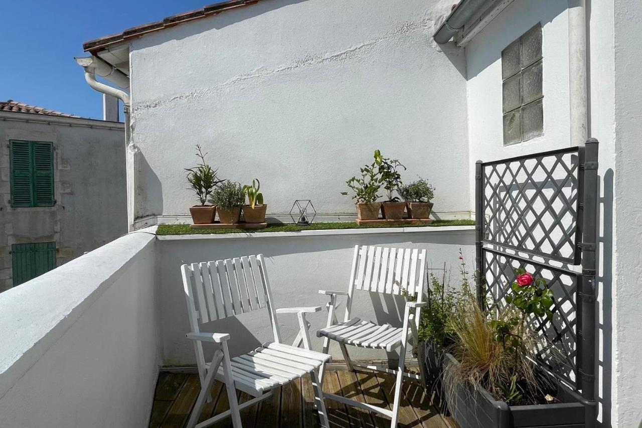 Very Bright Nest With Terrace In The Village La Flotte Extérieur photo
